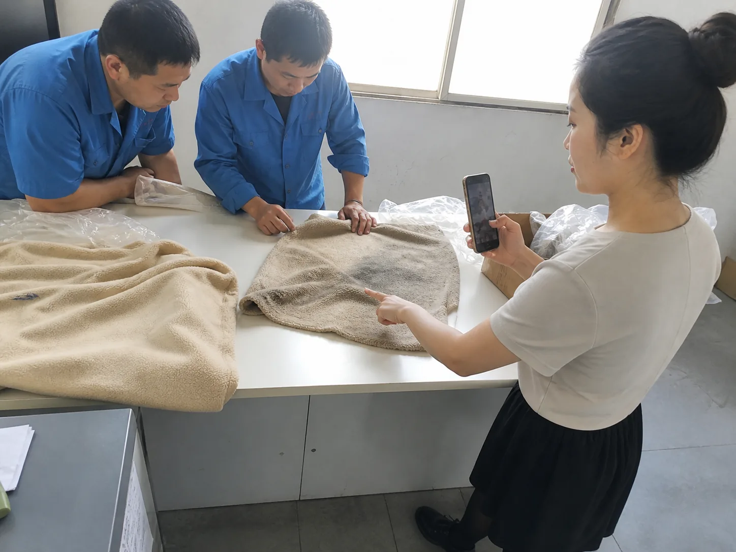 摇粒绒布定制售后样品与使用条件复核现场